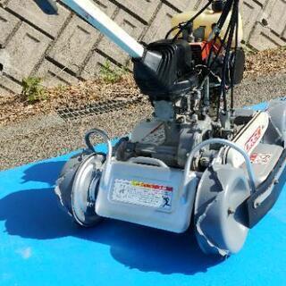 只今商談中です。自走式草刈機4WDすぐ使えます。税込みです。