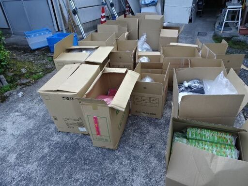 弁当容器　色々　未使用　弁当屋さんよりの引上げ品です　引取限定