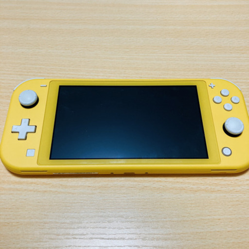 【美品】Nintendo  Switch  Light／Yellow