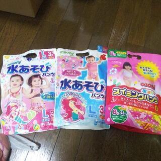 子供服 60枚くらいの画像