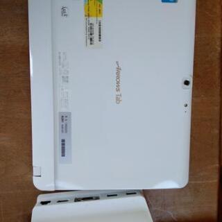 さらに値下げしました Windows10　タブレット　arrows Tab Q584　中古品の画像