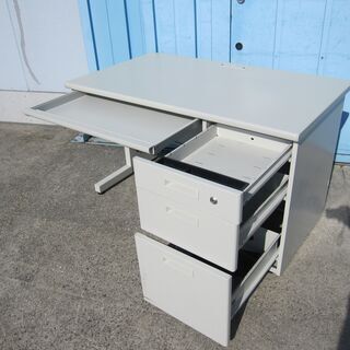 片袖デスク (ナイキ) /ニューグレー　幅：1200　奥行：700　高さ：700　カラー：ニューグレー