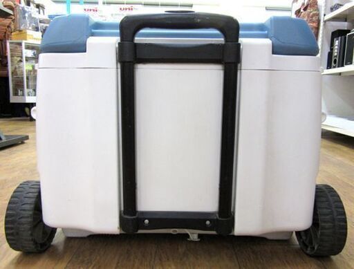 IGLOO クーラーボックス 58L 幅69×奥44×高51 ブルー/ホワイト イグルー キャンプ アウトドア 保冷 キャスター付 キャリー型  札幌 厚別店