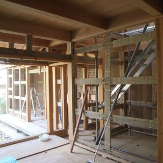 建物の解体作業ならお任せください！《見積もり無料》 - リフォーム