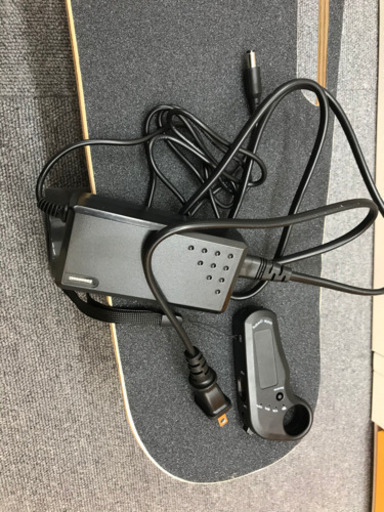 電動　スケボー