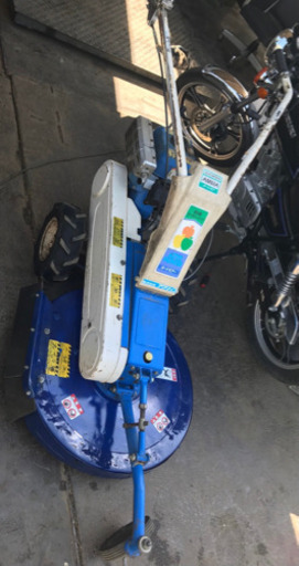 ロータリーモア　草刈機　歩行型　　　　AM61A   株式会社アグリップ