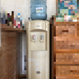 【お取引き中】ウォーターサーバー