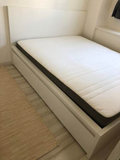 IKEA クイーンベッド