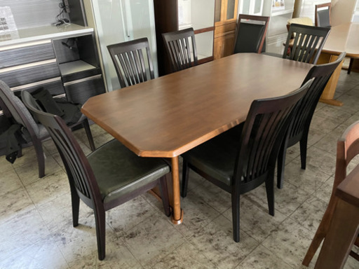 レトロなダイニングセット6人用です