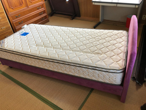シングルベッド