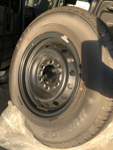 ハイエース純正タイヤ、ホイール4本セット