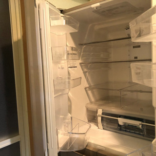 家族向け！冷蔵庫！2014年製のためまだ全然使えます。の画像