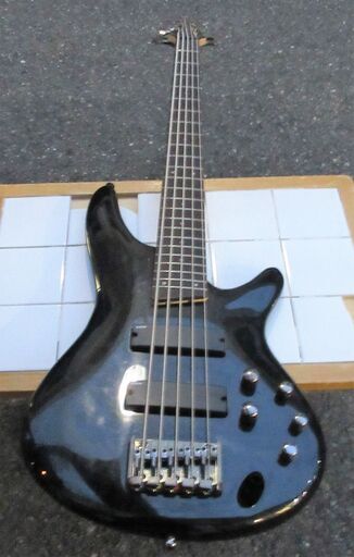 ☆アイバニーズ Ibanez SR305-IPT 5弦 エレキベース◆自在なサウンド・メイクができる