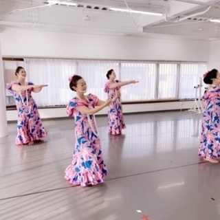 🌺５０代〜大人フラダンスクラス 入曽 生徒募集　マイレラウリイ ...