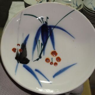 小絵皿　と　勝峰　花瓶？一輪挿？他の銘柄の木箱に入ってます　伝統工芸　工芸美術　アンティークの画像