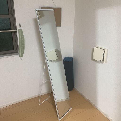 ニトリ　ノンフレームスタンドミラー インペリア