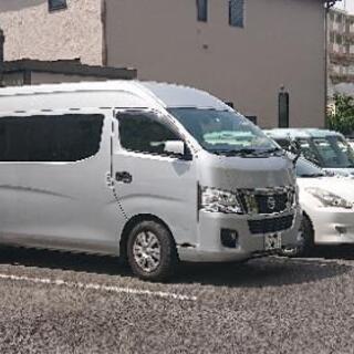 至急処分　シンプルなスプリングマットのセミダブルベッドの画像