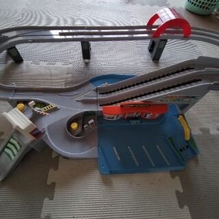 （お話中です）トミカ高速道路にぎやかドライブの画像