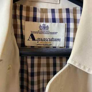 アクアスキュータムのステンカラーコート