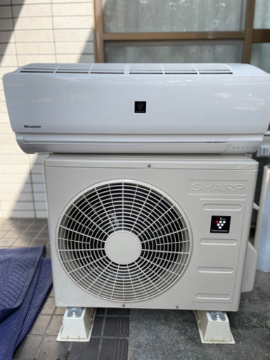 SHARP 6畳用　2019年中古エアコン美品　取付込み
