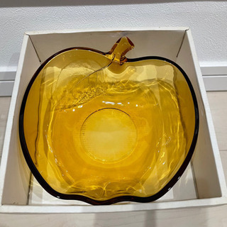 ガラス　りんご型　器の画像