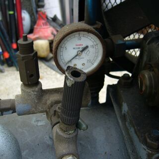 再値下げ岩田200vコンプレッサー2，2K吐出量324/min