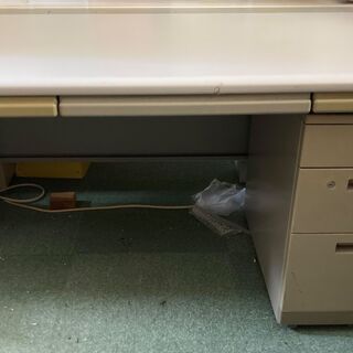 事務用片袖机★取りに来られる方に差し上げます。