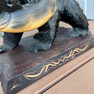 クマの置物　木彫りの熊 民芸品 手彫り の画像