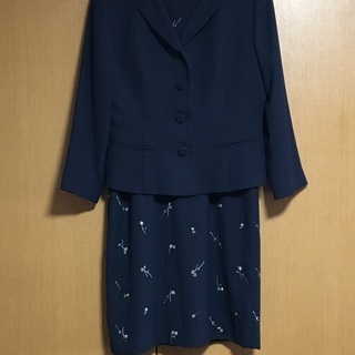 上着付きワンピース、襟付きワンピース、ジャンパースカート、ブレザー