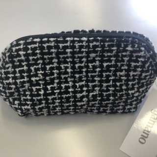 ワイヤー口金ポーチ