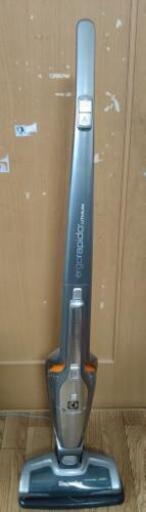 スティック掃除機 ergorapido LITHIUM