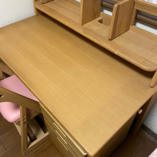 カリモク学習机 椅子、袖机、照明付き
