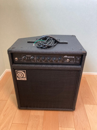 ベースアンプ Ampeg BA-110 v2