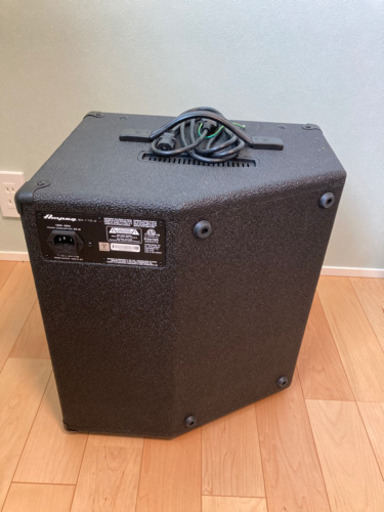 ベースアンプ Ampeg BA-110 v2