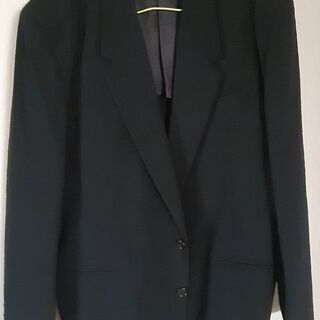 黒のジャケット