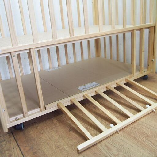 ベビーベッド　KATOJI　大き目サイズ  W124×D77×H92cm (GD37)