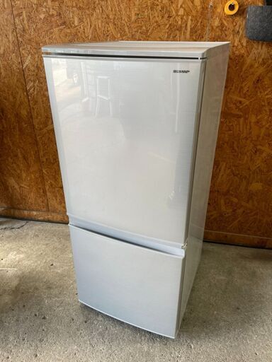 I2203　シャープ　冷蔵庫　137L　2017年