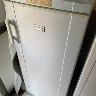冷凍ストッカー　123ℓ 取り引き中