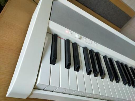 【受付終了】KORG　B1　◇　2018年製　電子ピアノ　◇　デジタルピアノ　８８鍵盤　白色