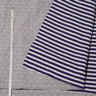 両面フライス生地・布(未使用)ライトグレー水玉&ネイビー横縞柄　[No.2]の画像