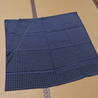 布・生地(未使用)紺地に白と緑の幾何学模様の柄　※1ヶ所汚れあり　[No.22]の画像