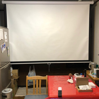 まだ有ります  プロジェクターロールスクリーン　100インチの画像