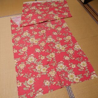 布・生地(未使用)赤色の地に大きめの花柄　[No.34]の画像