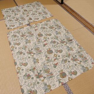 布・生地(はぎれ)クリーム色の地にアジアン柄　[No.60]の画像