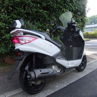 SYM RV125i 後期型(FI:インジェクションモデル)実働中古美車　バッテリーフル充電済　オイル交換後渡し　書類有の画像