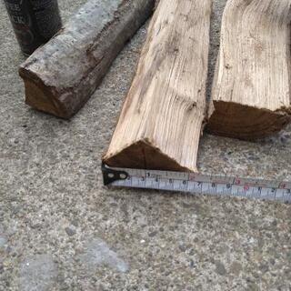【在庫19kg】音も楽しめる！広葉樹クリの薪。長さ29cm。含水率17%未満。1年以上乾燥。茨城県潮来市。の画像