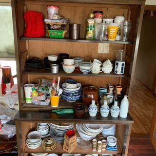 水屋、本棚等、取りに来て下さる方に