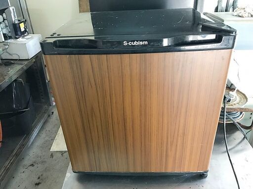 エスキュービズム WFR-1032WD [冷凍庫 1ドア 32L 前開き]