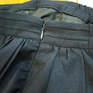 Mサイズ ネイビー　膝丈スカートの画像