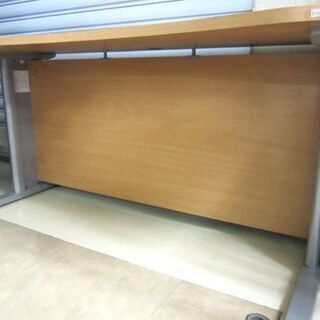 オフィスデスク ナチュラル 幅140×奥70×高71.5cm 事務机 PCデスク OAデスク 大型 ワイド 引出し無し 札幌 厚別店の画像